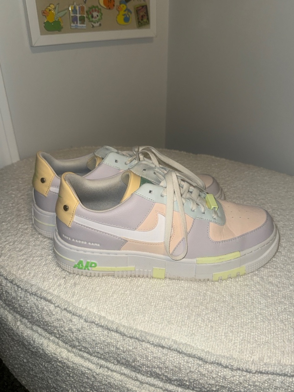 Women's Pastel Multi-Color Low-Top Sneakers - Casual Everyday